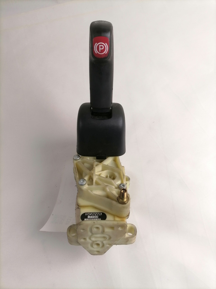 Scania Handbrake control lever 1882115 - Универсальная запчасть для Грузовиков: фото 2 Scania Handbrake control lever 1882115 - Универсальная запчасть для Грузовиков: фото 2