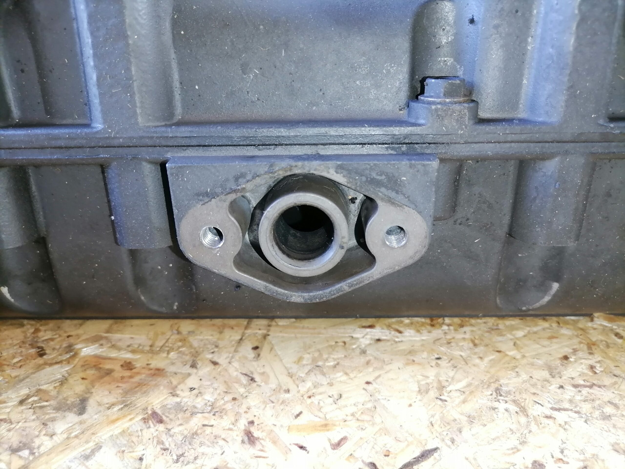 Scania Intake mainfold 1493717 - Впускной коллектор для Грузовиков: фото 4 Scania Intake mainfold 1493717 - Впускной коллектор для Грузовиков: фото 4