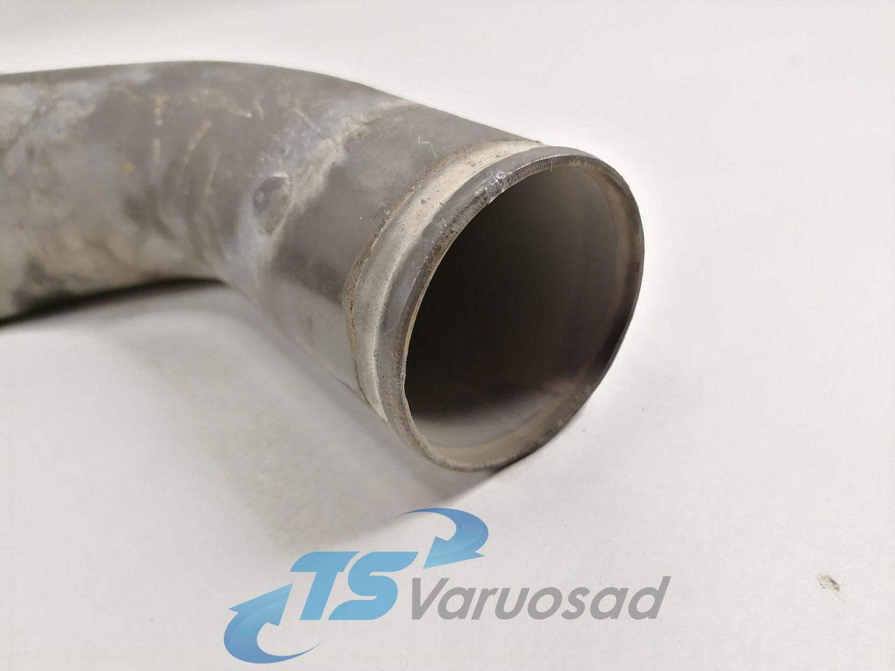 Scania Jahutusvedeliku toru, retarder 1889885 - Система охлаждения для Грузовиков: фото 3 Scania Jahutusvedeliku toru, retarder 1889885 - Система охлаждения для Грузовиков: фото 3