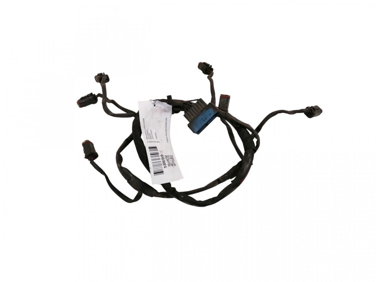 Scania Mootori juhtmestik 2531937 - Универсальная запчасть для Грузовиков: фото 1 Scania Mootori juhtmestik 2531937 - Универсальная запчасть для Грузовиков: фото 1