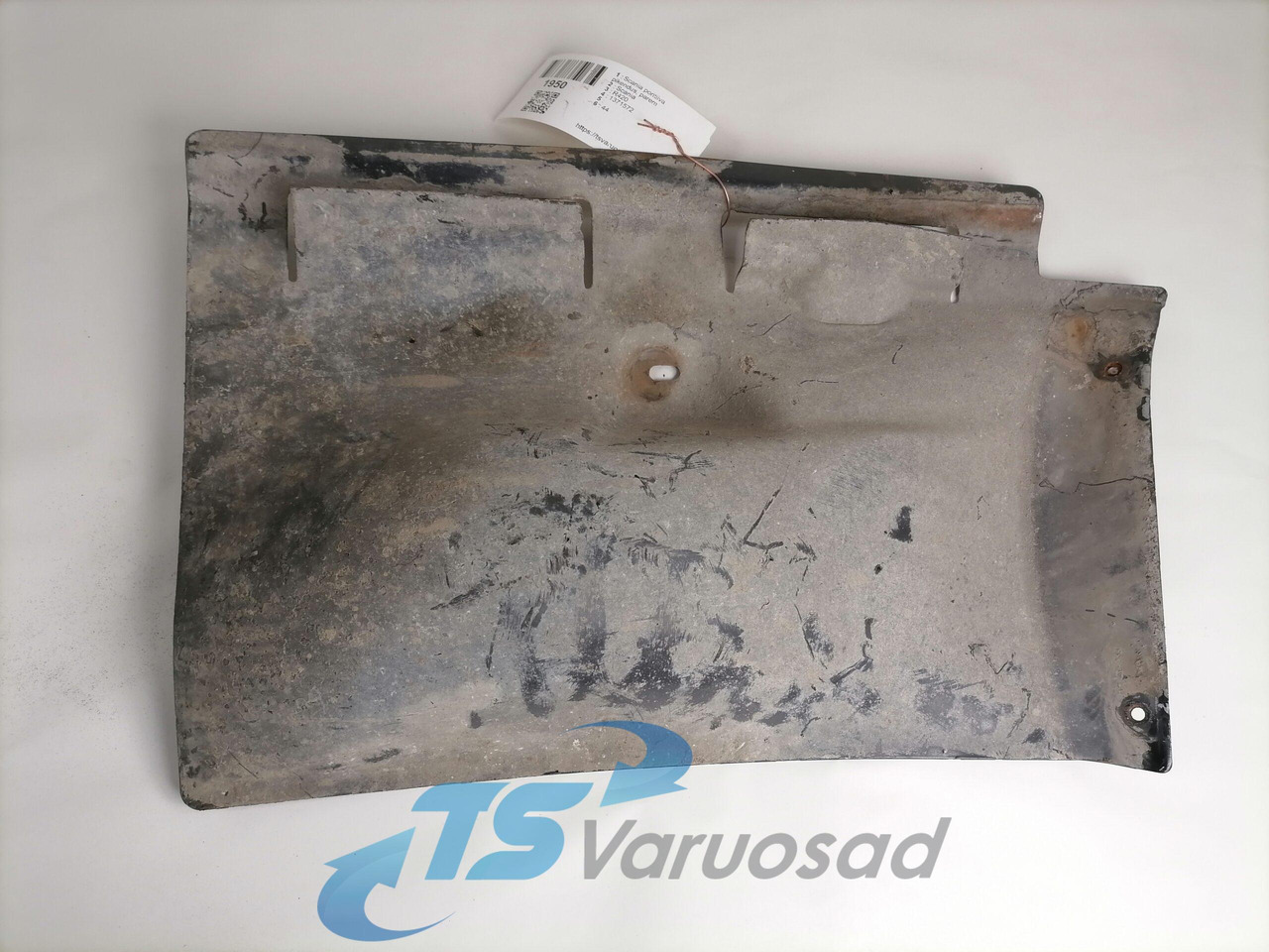Scania Mudguard 1371572 - Универсальная запчасть для Грузовиков: фото 2 Scania Mudguard 1371572 - Универсальная запчасть для Грузовиков: фото 2