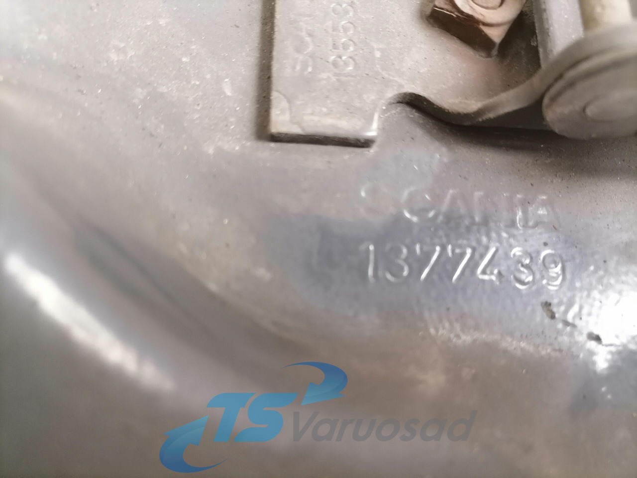 Scania Mudguard bracket 1377439 - Универсальная запчасть для Грузовиков: фото 2 Scania Mudguard bracket 1377439 - Универсальная запчасть для Грузовиков: фото 2
