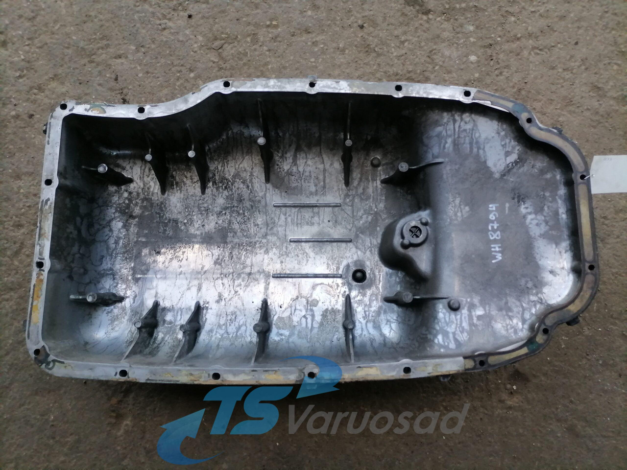 Scania Oil sump 1762255 - Масляный поддон для Грузовиков: фото 3 Scania Oil sump 1762255 - Масляный поддон для Грузовиков: фото 3