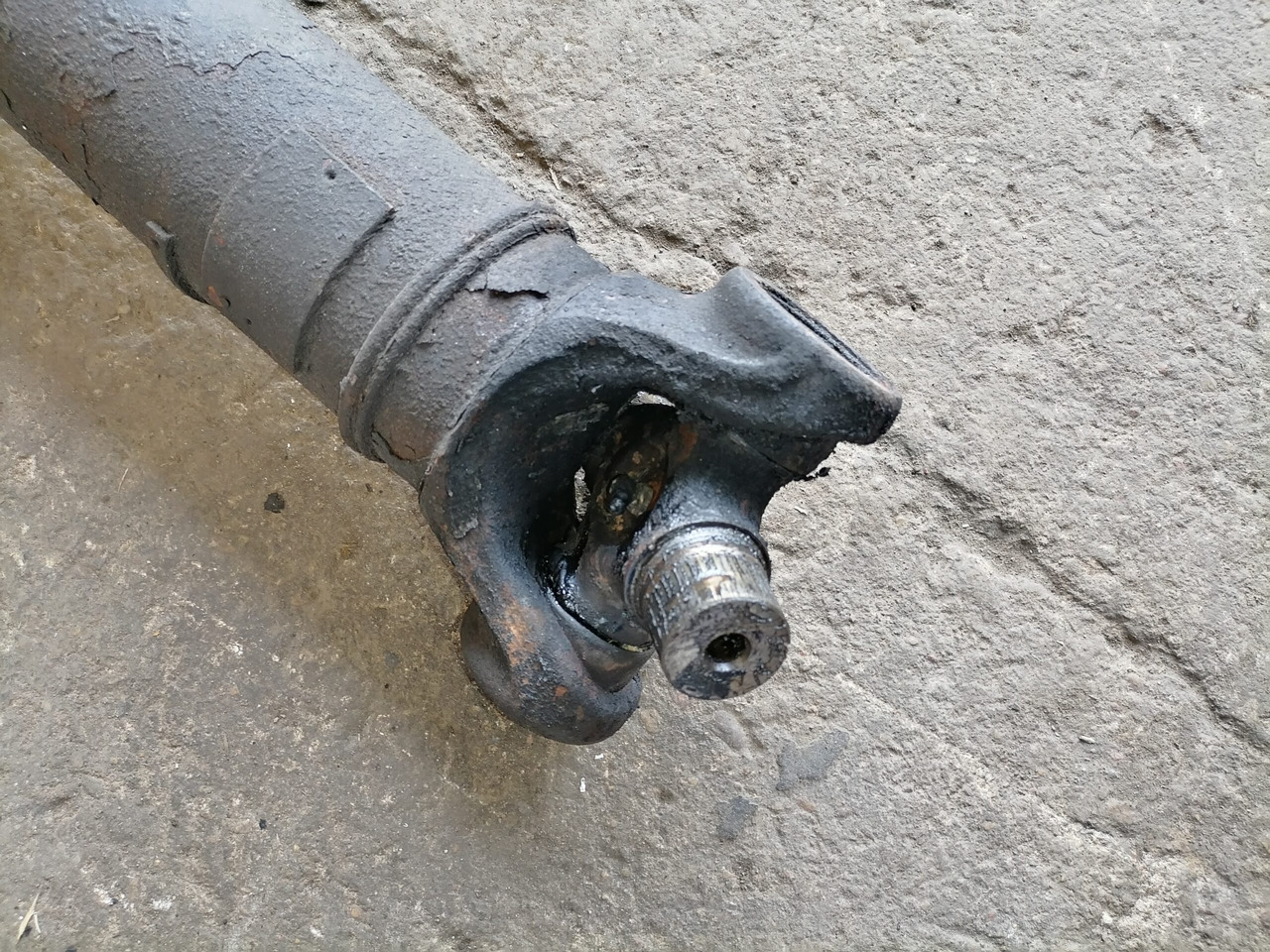 Scania Propeller shaft 1758616 - Карданный вал для Грузовиков: фото 4 Scania Propeller shaft 1758616 - Карданный вал для Грузовиков: фото 4