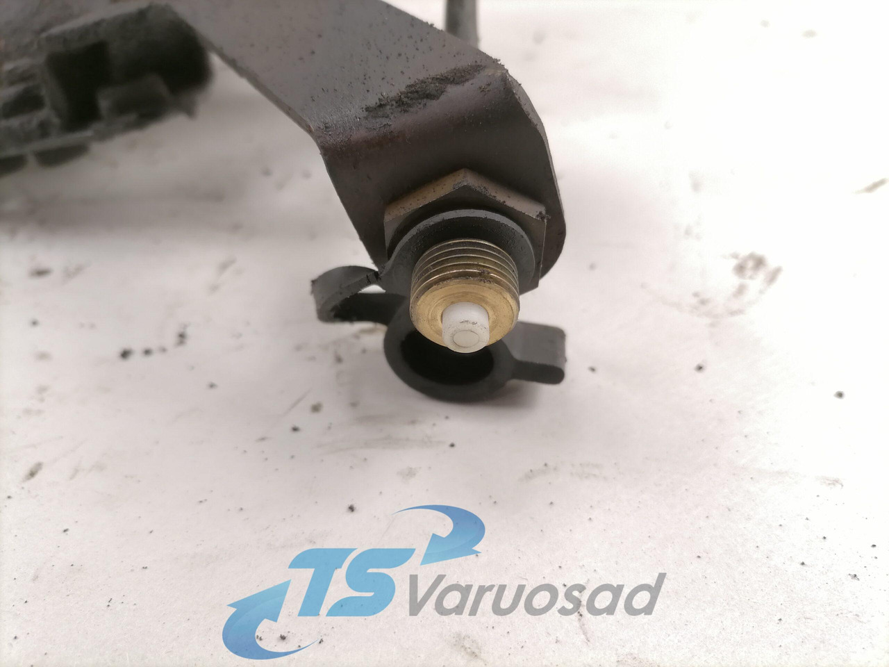 Scania Roolisüsteemi õlimahuti kandur 1446713 - Шланг рулевого управления для Грузовиков: фото 2 Scania Roolisüsteemi õlimahuti kandur 1446713 - Шланг рулевого управления для Грузовиков: фото 2