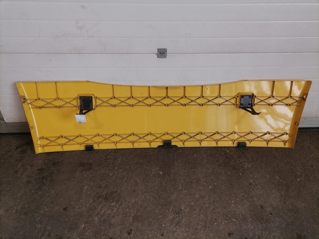 Scania Scania cab wind deflector, roof 1731083 - Аэродинамика/ Спойлеры для Грузовиков: фото 3 Scania Scania cab wind deflector, roof 1731083 - Аэродинамика/ Спойлеры для Грузовиков: фото 3