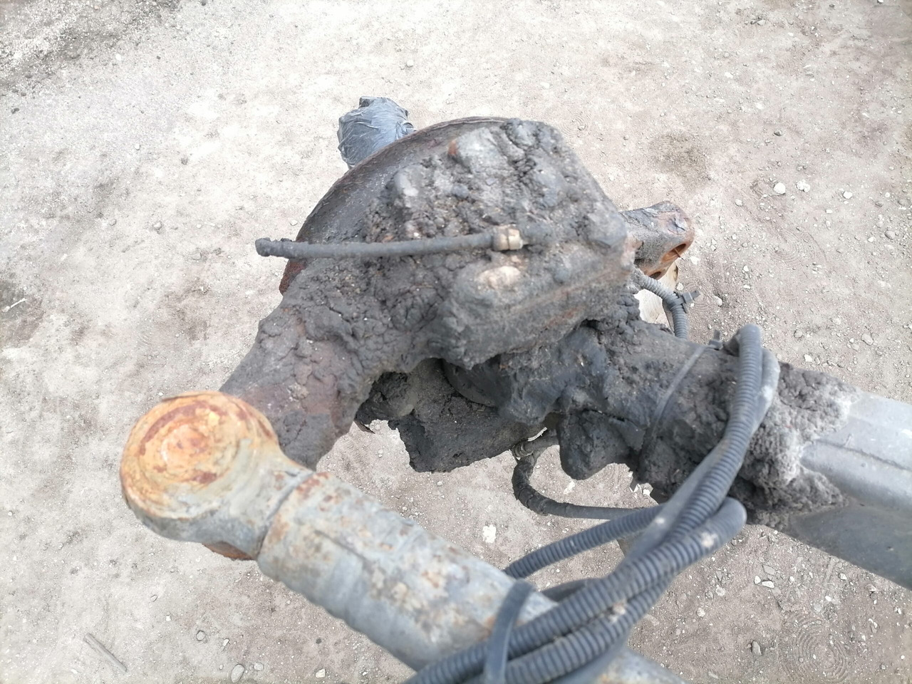 Scania Steering knuckle 1895937 - Ось и запчасти для Грузовиков: фото 2 Scania Steering knuckle 1895937 - Ось и запчасти для Грузовиков: фото 2