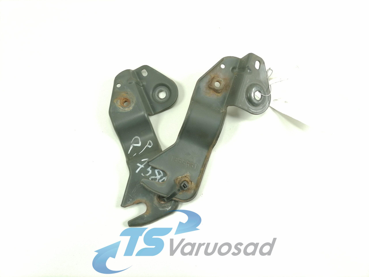 Scania Sun visor bracket 1355661 - Кузов и экстерьер для Грузовиков: фото 1 Scania Sun visor bracket 1355661 - Кузов и экстерьер для Грузовиков: фото 1