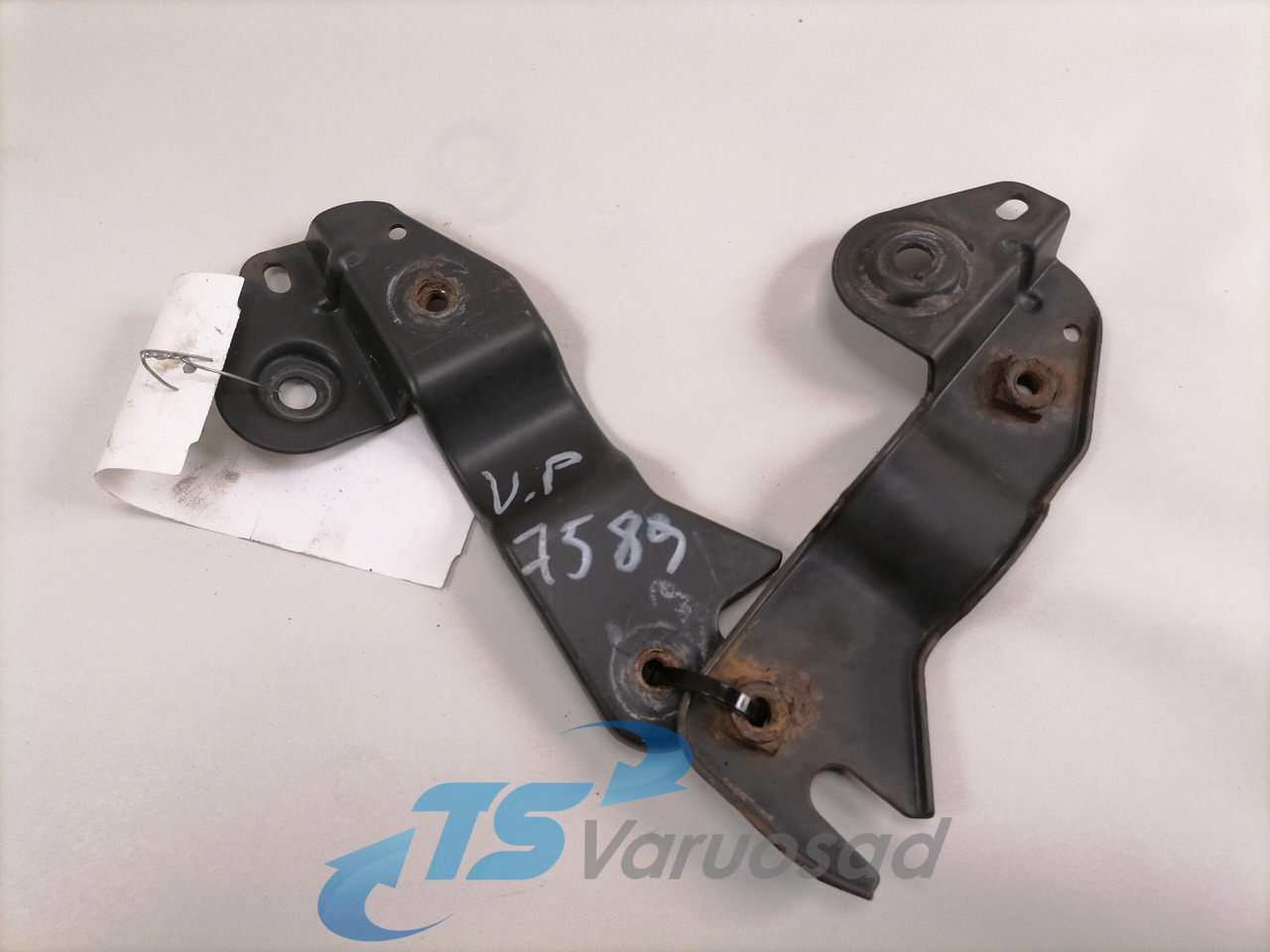 Scania Sun visor bracket 1355661 - Кузов и экстерьер для Грузовиков: фото 3 Scania Sun visor bracket 1355661 - Кузов и экстерьер для Грузовиков: фото 3