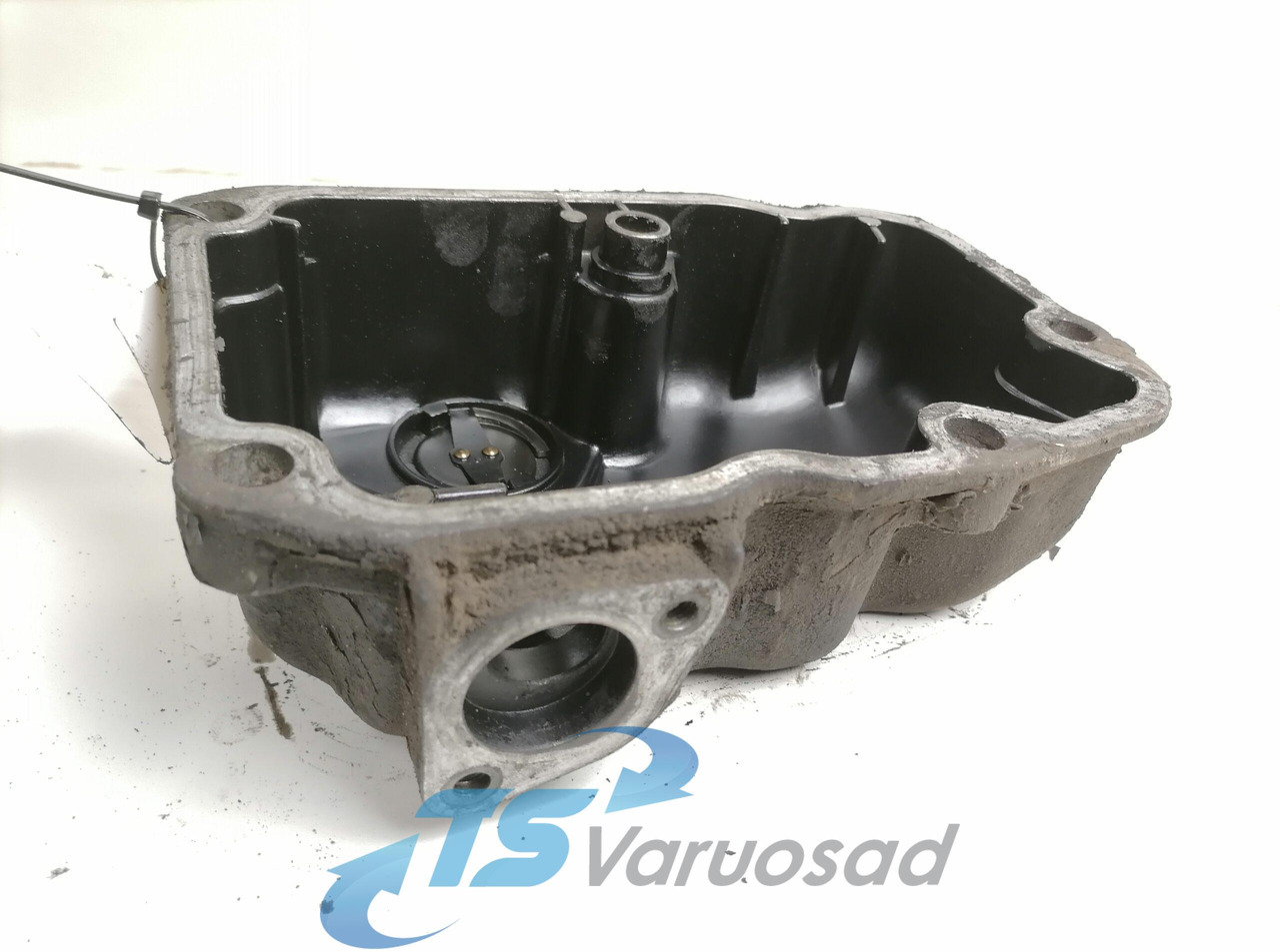 Scania Valve cover 1408903 - Головка блока для Грузовиков: фото 3 Scania Valve cover 1408903 - Головка блока для Грузовиков: фото 3