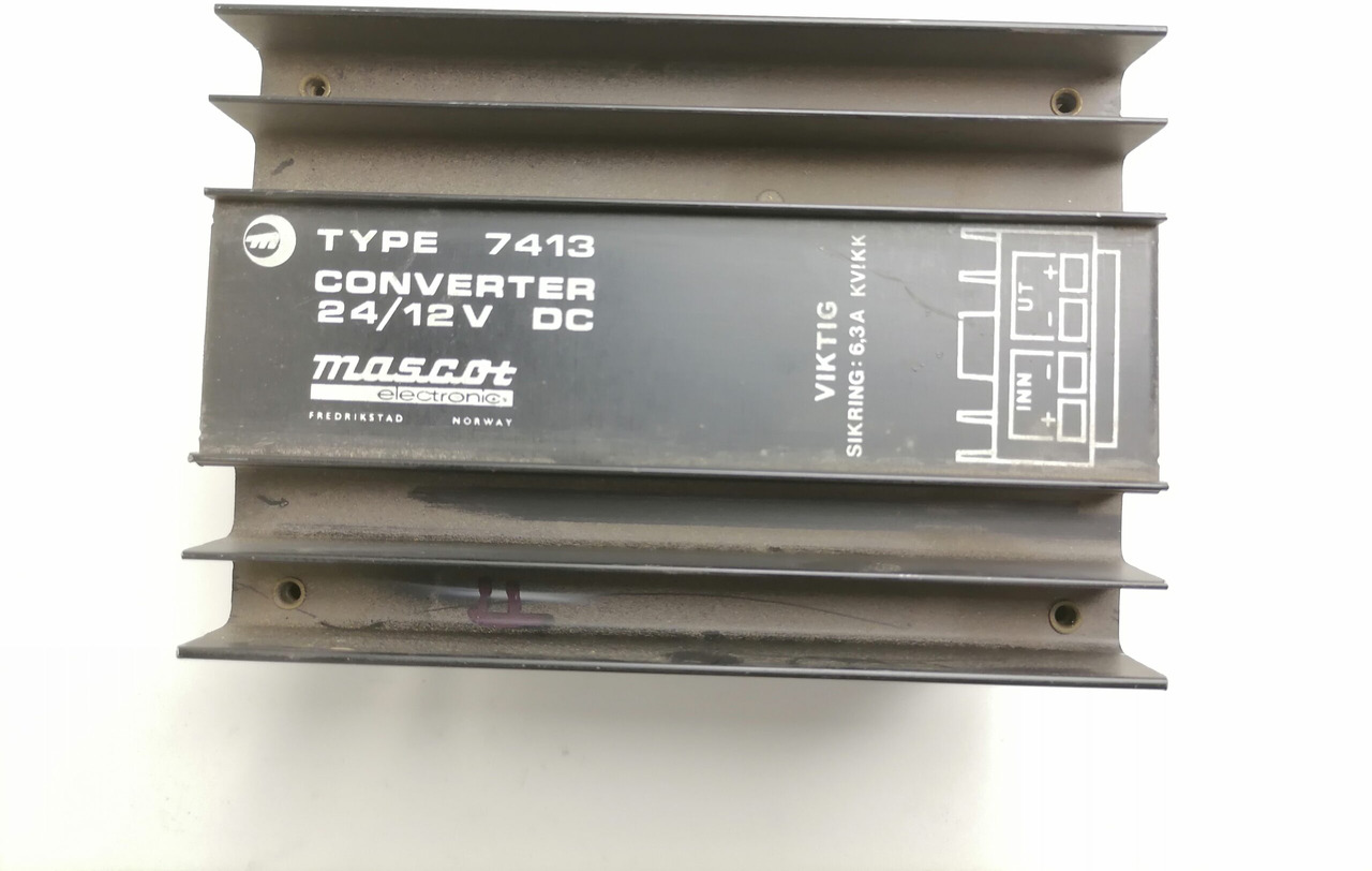Scania Voltage converter 7413 - Электрическая система для Грузовиков: фото 2 Scania Voltage converter 7413 - Электрическая система для Грузовиков: фото 2