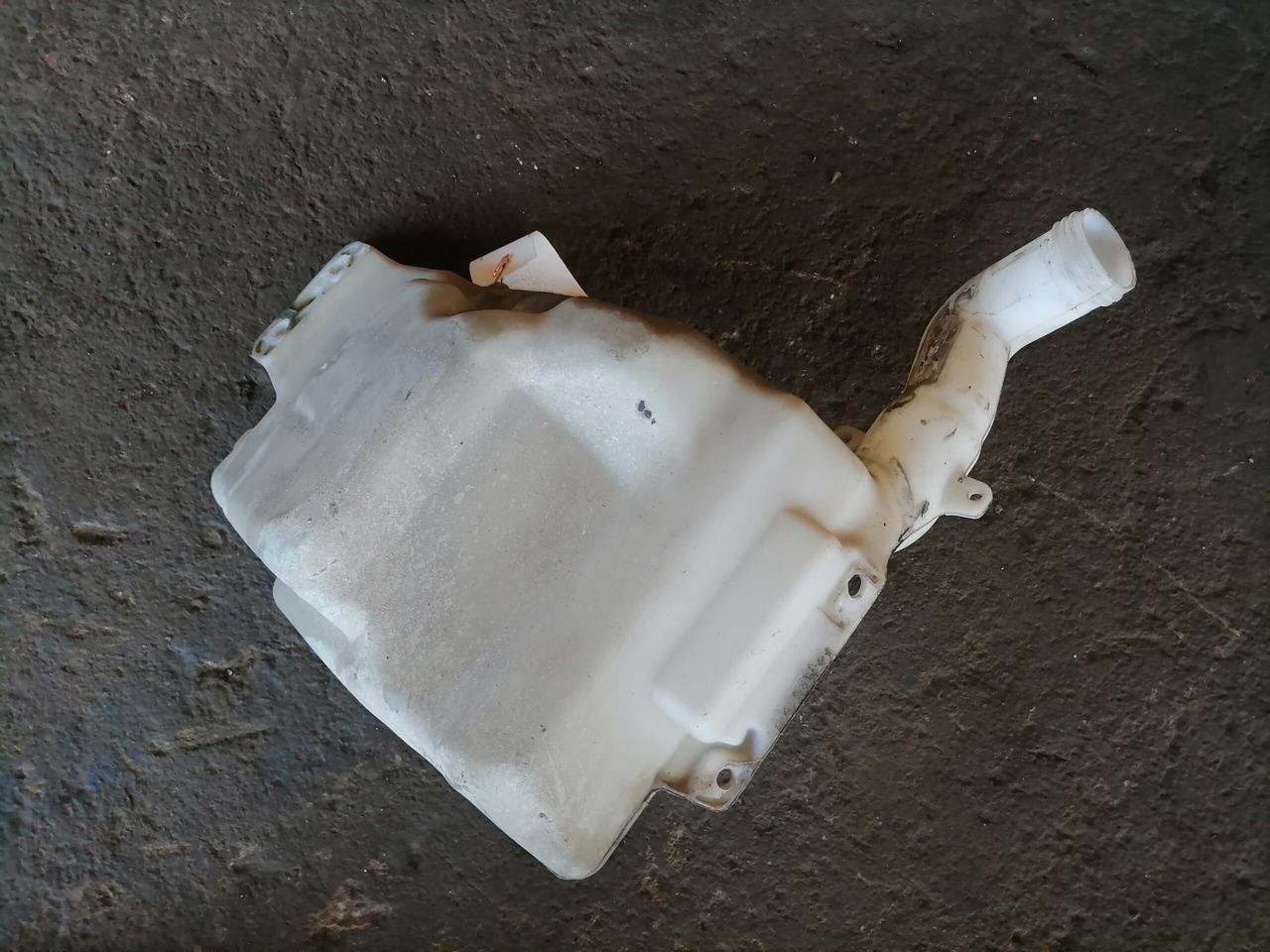 Scania Windscreen washer fluid tank 1854255 - Щетка стеклоочистителя для Грузовиков: фото 5 Scania Windscreen washer fluid tank 1854255 - Щетка стеклоочистителя для Грузовиков: фото 5