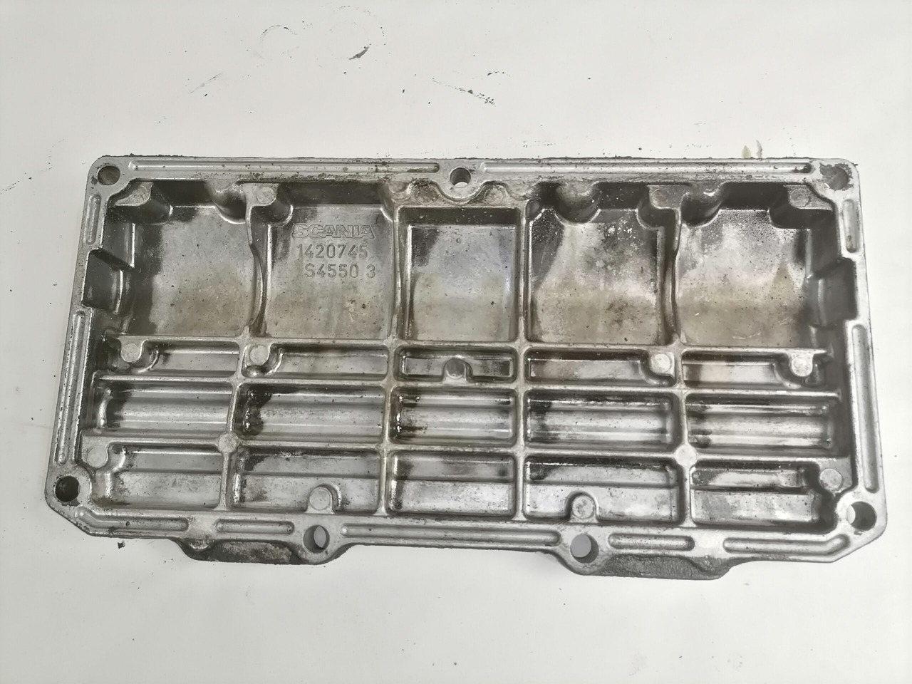 Scania engine side cover 1420745 - Двигатель и запчасти для Грузовиков: фото 2 Scania engine side cover 1420745 - Двигатель и запчасти для Грузовиков: фото 2