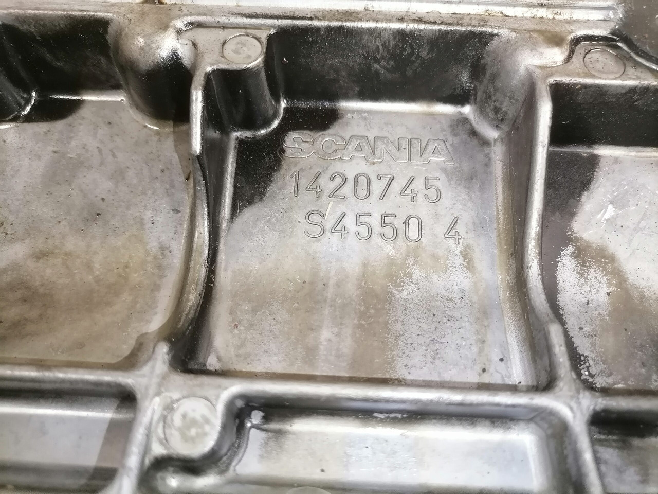 Scania engine side cover 1420745 - Двигатель и запчасти для Грузовиков: фото 3 Scania engine side cover 1420745 - Двигатель и запчасти для Грузовиков: фото 3