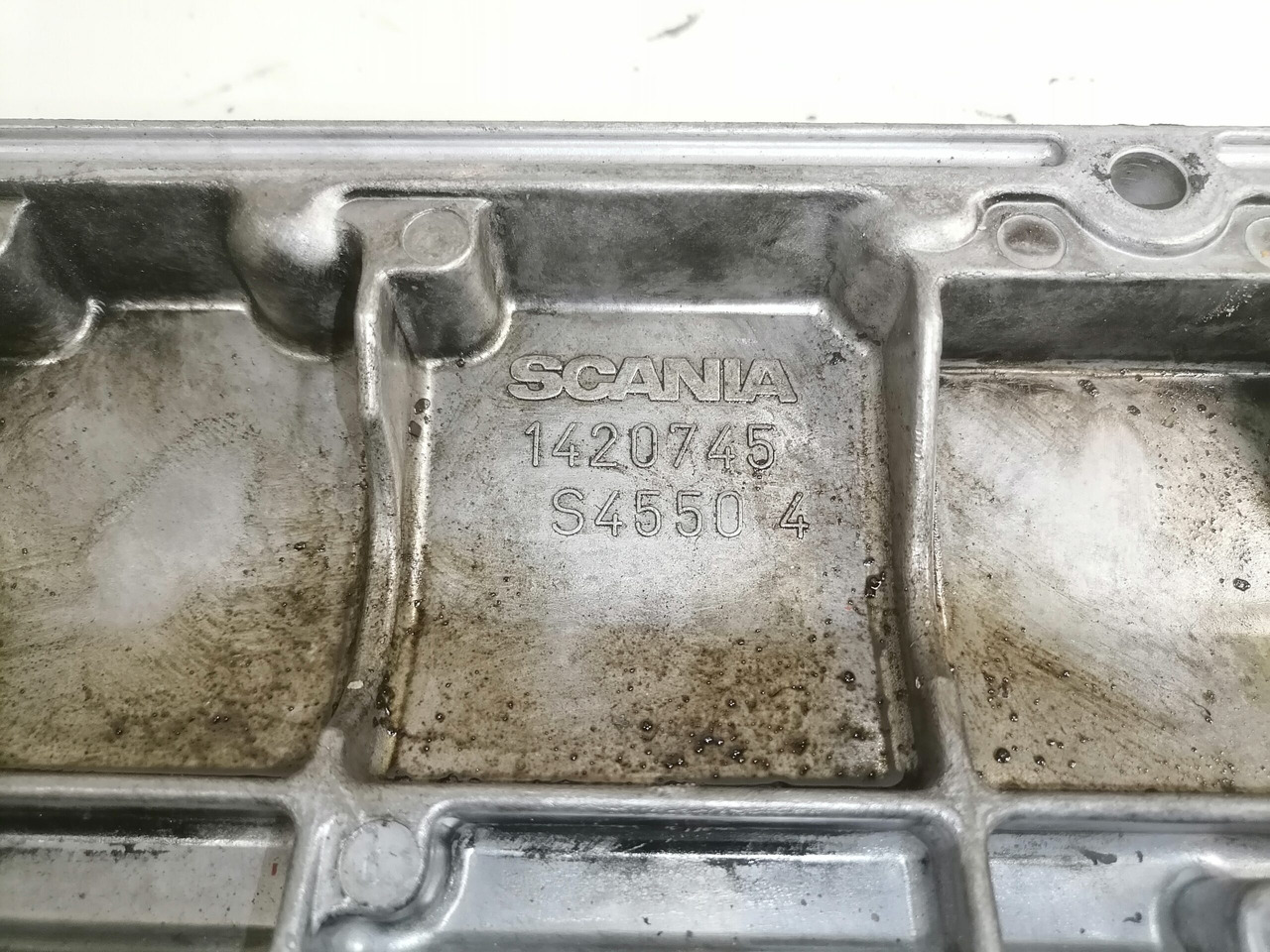 Scania engine side cover 1420745 - Двигатель и запчасти для Грузовиков: фото 3 Scania engine side cover 1420745 - Двигатель и запчасти для Грузовиков: фото 3