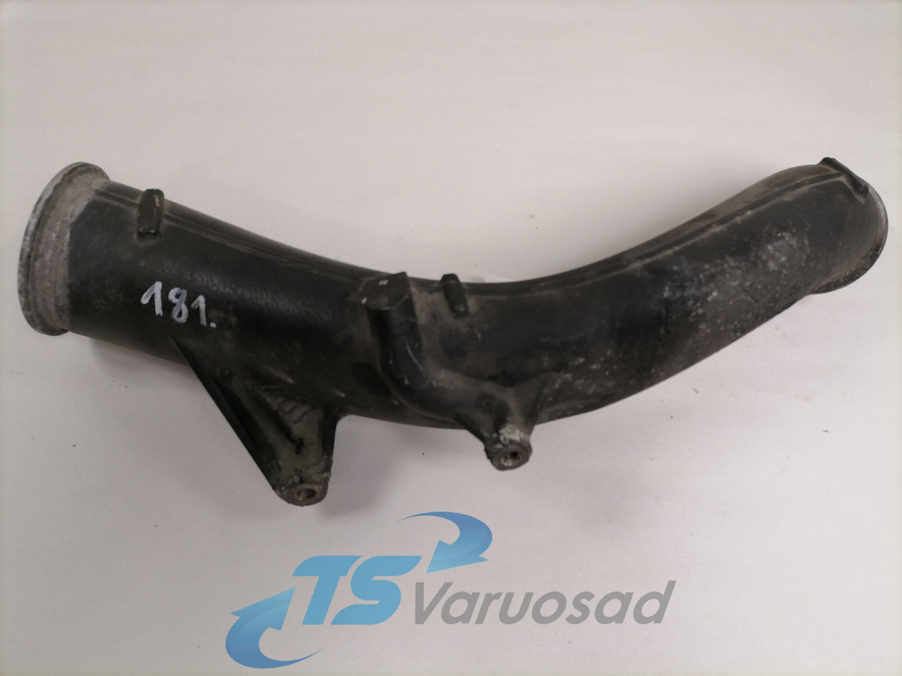 Scania intercooler pipe 1812885 - Интеркулер для Грузовиков: фото 1 Scania intercooler pipe 1812885 - Интеркулер для Грузовиков: фото 1