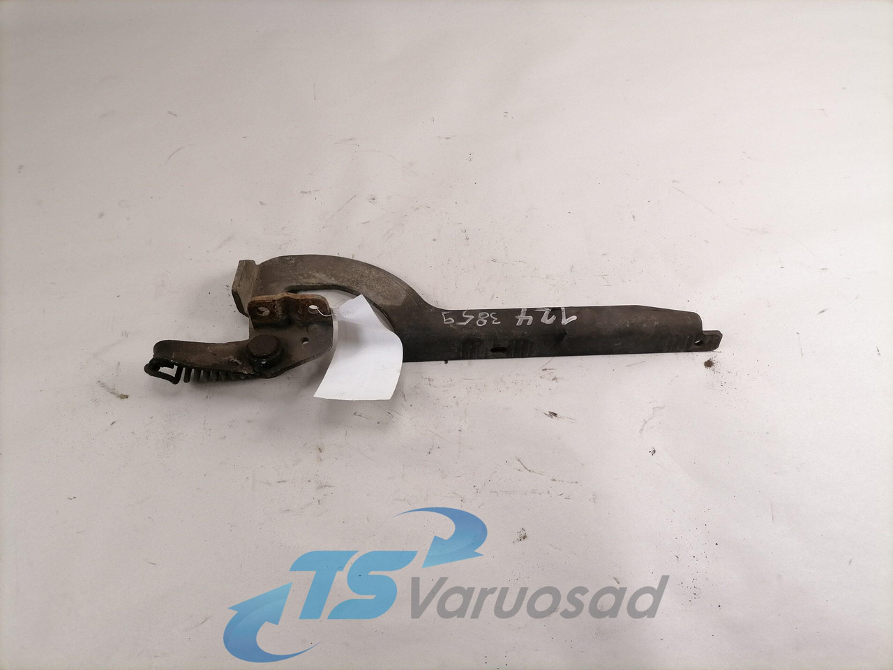 Scania lower grille carrier hinge 1381480 - Решётка радиатора для Грузовиков: фото 1 Scania lower grille carrier hinge 1381480 - Решётка радиатора для Грузовиков: фото 1