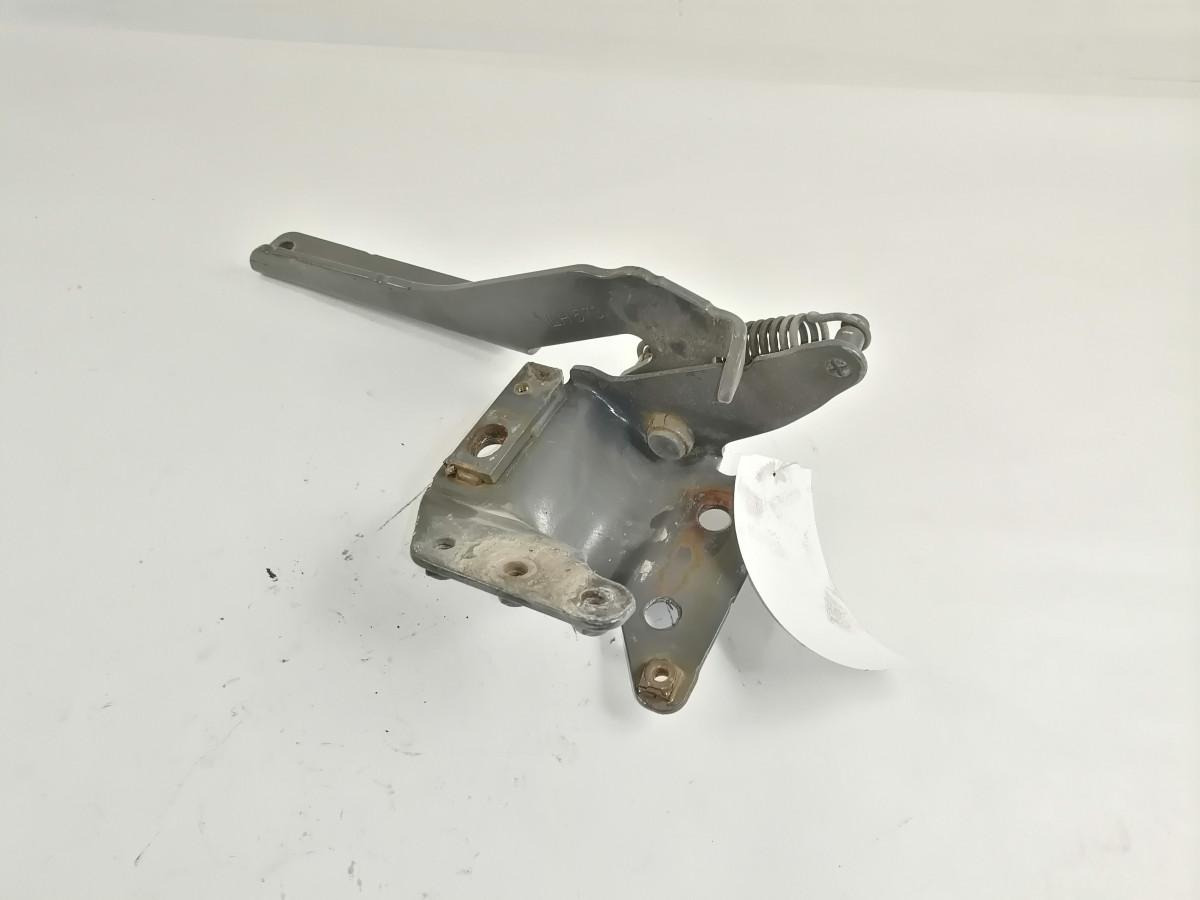 Scania lower grille carrier hinge 1785546 - Решётка радиатора для Грузовиков: фото 2 Scania lower grille carrier hinge 1785546 - Решётка радиатора для Грузовиков: фото 2