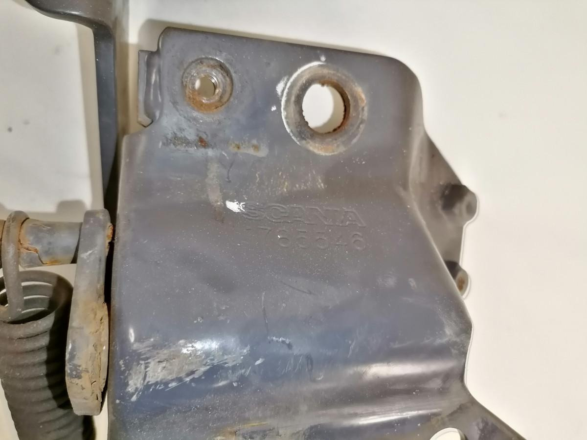 Scania lower grille carrier hinge 1785546 - Решётка радиатора для Грузовиков: фото 4 Scania lower grille carrier hinge 1785546 - Решётка радиатора для Грузовиков: фото 4