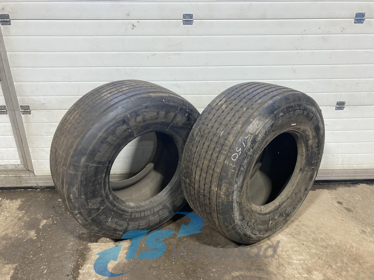 Universaalne Michelin 425/55R19,5 42555R195 - Шины и диски для Грузовиков: фото 1 Universaalne Michelin 425/55R19,5 42555R195 - Шины и диски для Грузовиков: фото 1