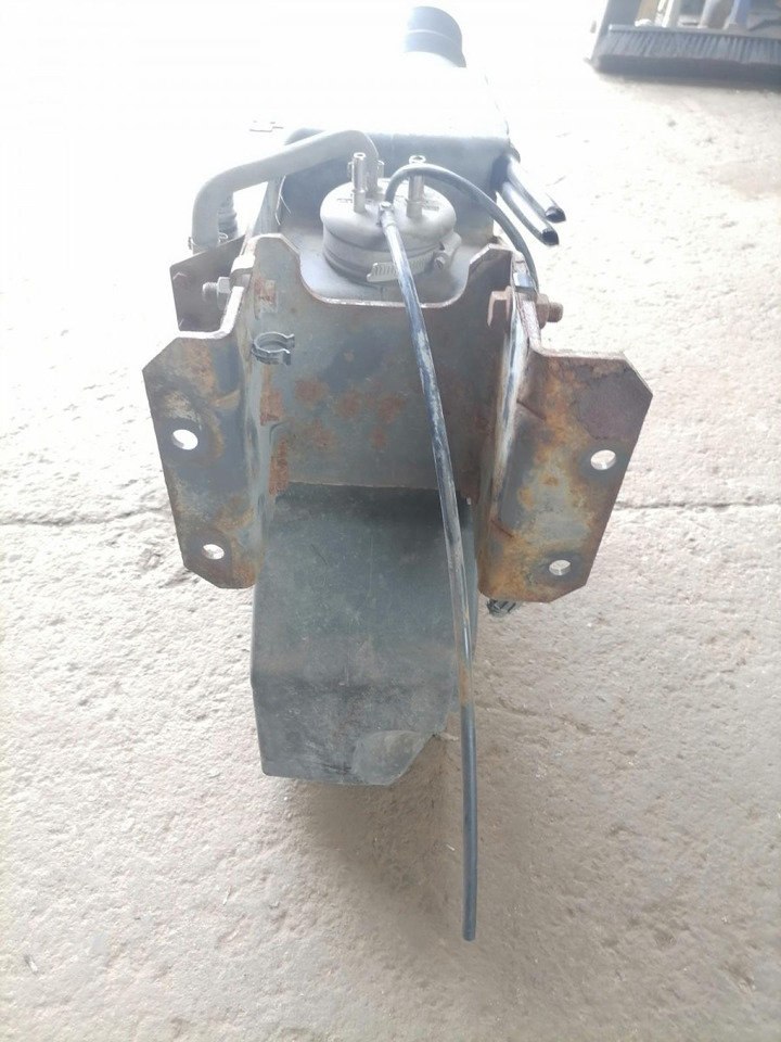 Volvo AD Blue tank 82169327 - Топливная система для Грузовиков: фото 5 Volvo AD Blue tank 82169327 - Топливная система для Грузовиков: фото 5