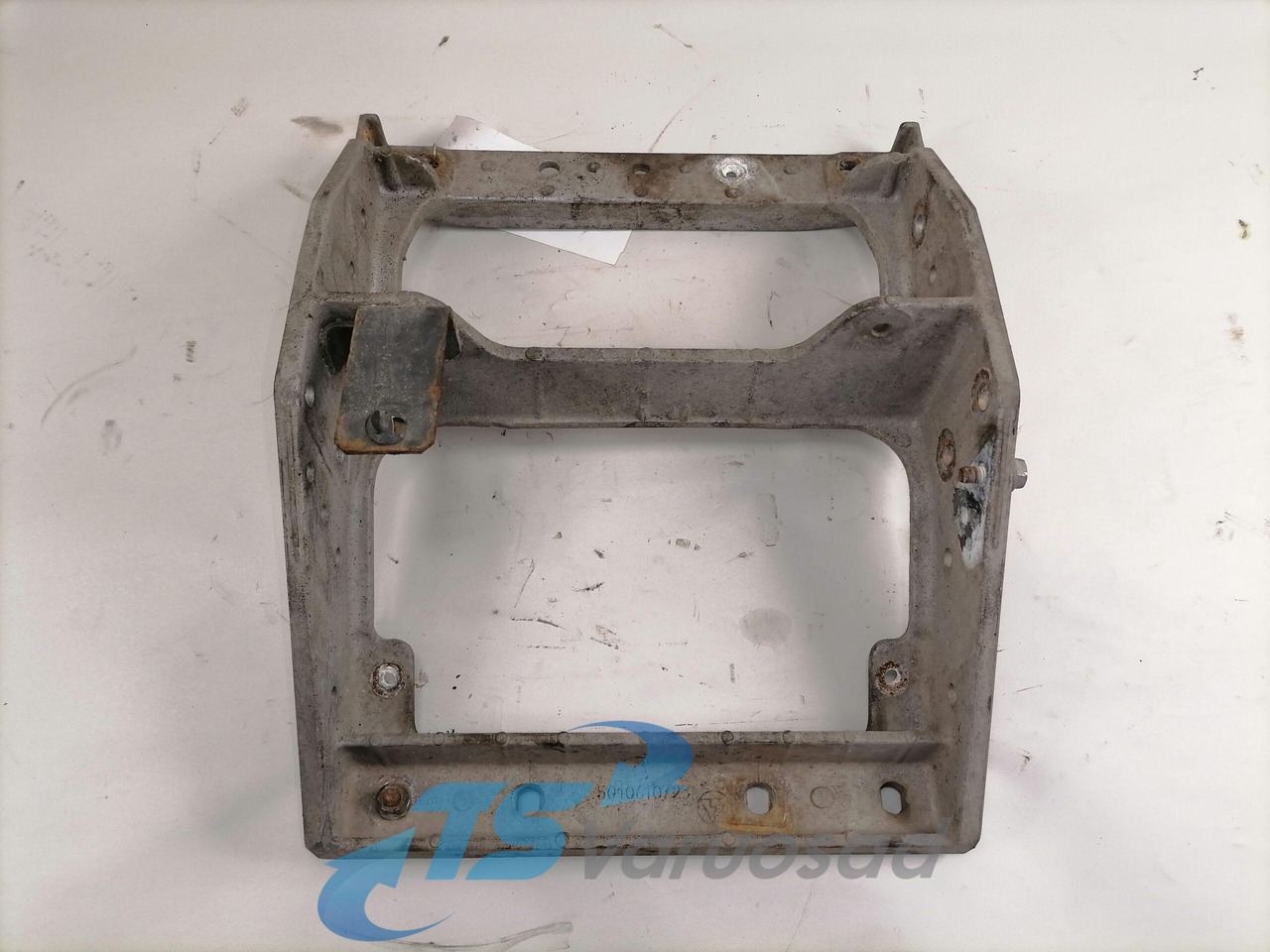 Volvo Astmelaua kandur 5010610723 - Боковая подножка для Грузовиков: фото 3 Volvo Astmelaua kandur 5010610723 - Боковая подножка для Грузовиков: фото 3