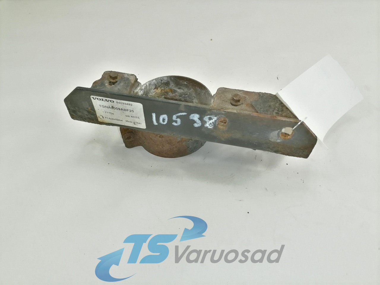 Volvo Bracket 84033492 - Рама/ Шасси для Грузовиков: фото 1 Volvo Bracket 84033492 - Рама/ Шасси для Грузовиков: фото 1