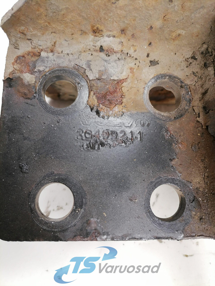 Volvo Bumper bracket 20499241 - Бампер для Грузовиков: фото 3 Volvo Bumper bracket 20499241 - Бампер для Грузовиков: фото 3