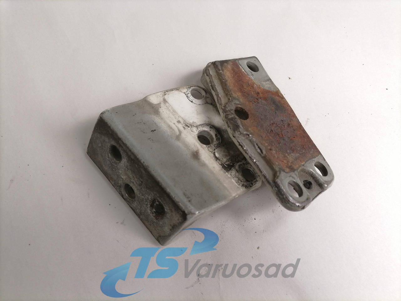 Volvo Door hinge 20372038 - Дверь и запчасти для Грузовиков: фото 4 Volvo Door hinge 20372038 - Дверь и запчасти для Грузовиков: фото 4