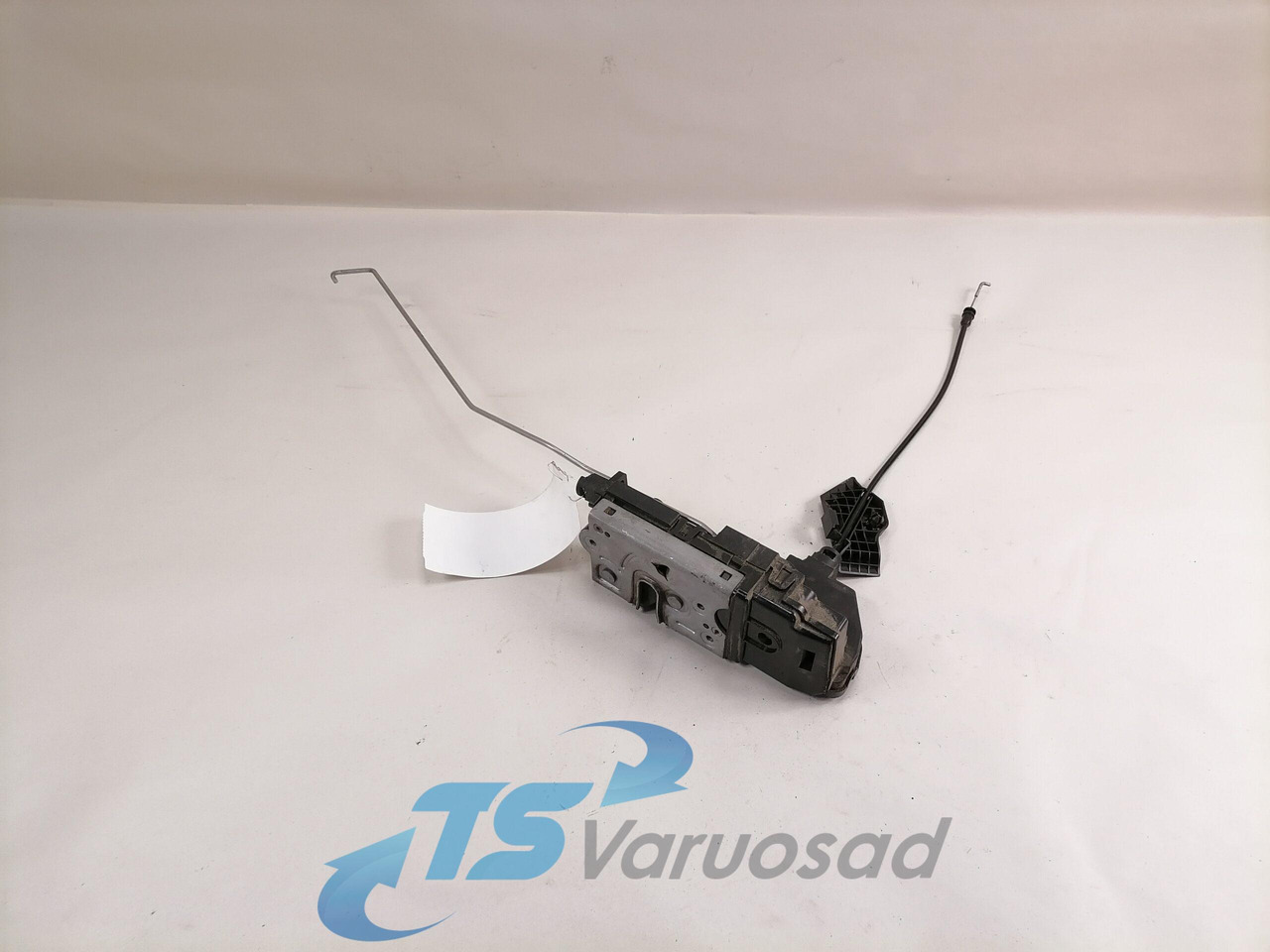 Volvo Door lock 84012028 - Дверь и запчасти для Грузовиков: фото 1 Volvo Door lock 84012028 - Дверь и запчасти для Грузовиков: фото 1