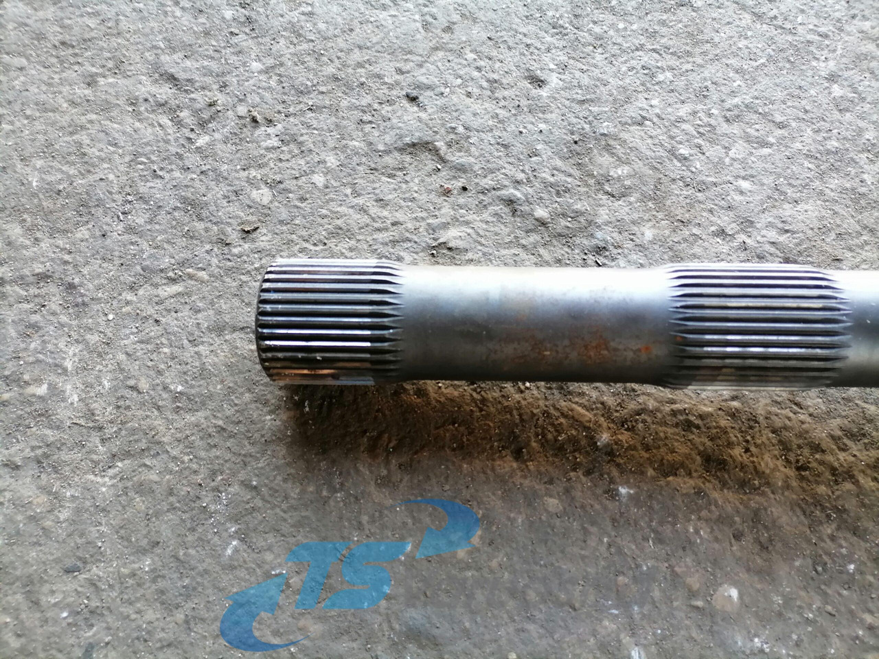 Volvo Drive shaft 3152147 - Приводный вал для Грузовиков: фото 2 Volvo Drive shaft 3152147 - Приводный вал для Грузовиков: фото 2