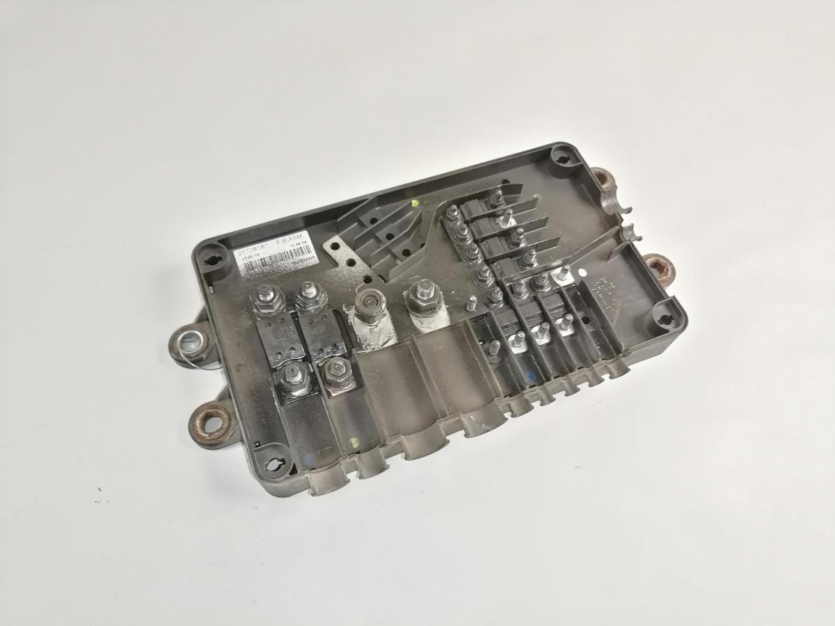 Volvo Fuse box 21728187 - Предохранитель для Грузовиков: фото 3 Volvo Fuse box 21728187 - Предохранитель для Грузовиков: фото 3