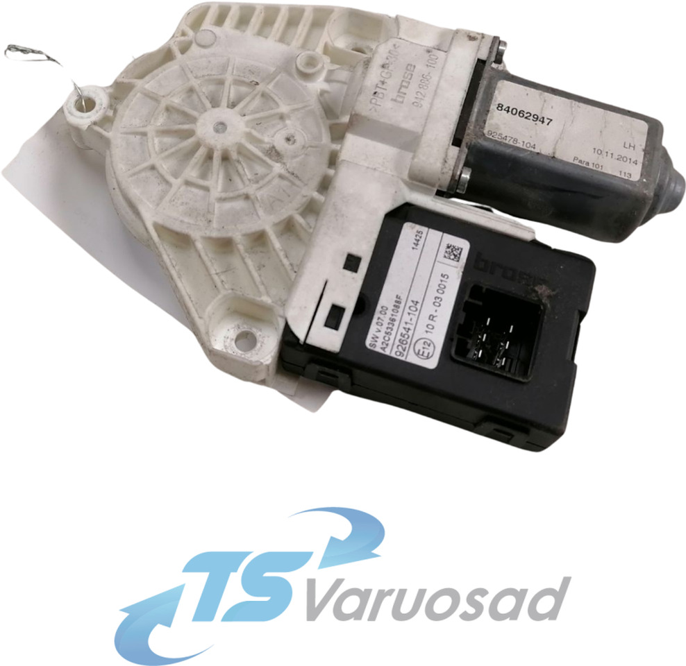 Volvo Glass lift 84062947 - Стекло и запчасти для Грузовиков: фото 1 Volvo Glass lift 84062947 - Стекло и запчасти для Грузовиков: фото 1