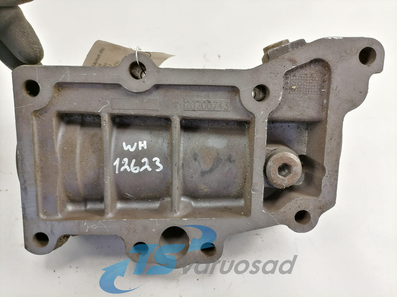 Volvo Käigukasti õlifiltri korpus 20700743 - Коробка передач и запчасти для Грузовиков: фото 3 Volvo Käigukasti õlifiltri korpus 20700743 - Коробка передач и запчасти для Грузовиков: фото 3