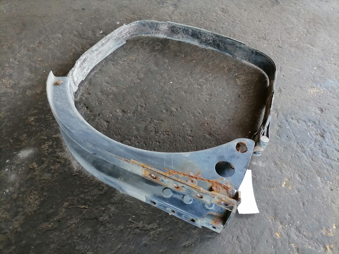 Volvo Kütusepaagi kandur, Volvo 20526488 - Топливный бак для Грузовиков: фото 2 Volvo Kütusepaagi kandur, Volvo 20526488 - Топливный бак для Грузовиков: фото 2