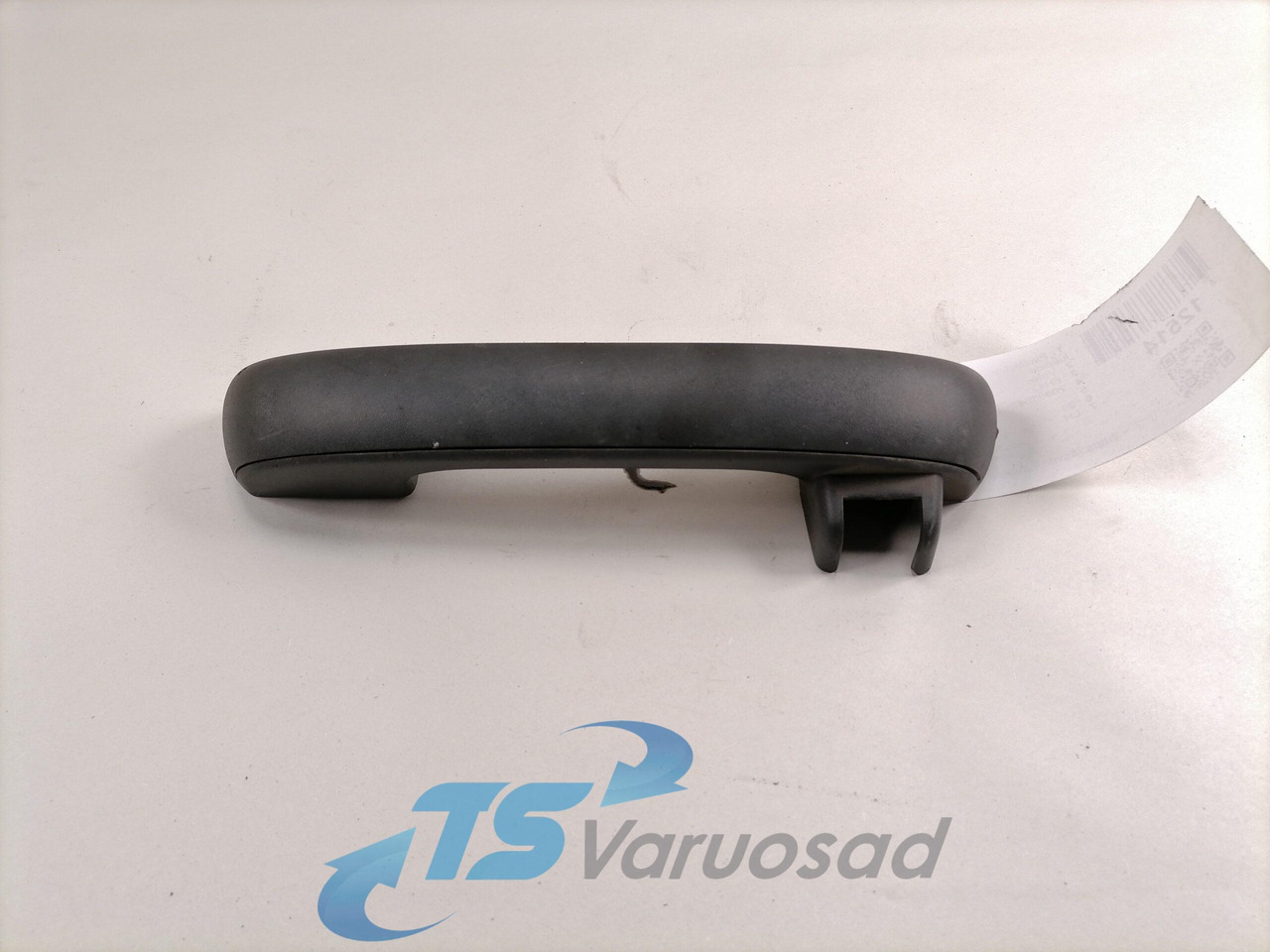 Volvo Plastikdetail, iluvõre käepide 20383543 - Аэродинамика/ Спойлеры для Грузовиков: фото 1 Volvo Plastikdetail, iluvõre käepide 20383543 - Аэродинамика/ Спойлеры для Грузовиков: фото 1