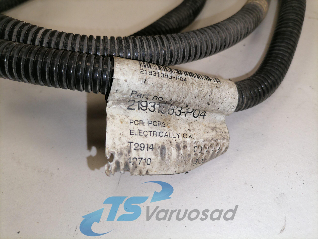 Volvo Raami juhtmestik 21931383 - Универсальная запчасть для Грузовиков: фото 4 Volvo Raami juhtmestik 21931383 - Универсальная запчасть для Грузовиков: фото 4