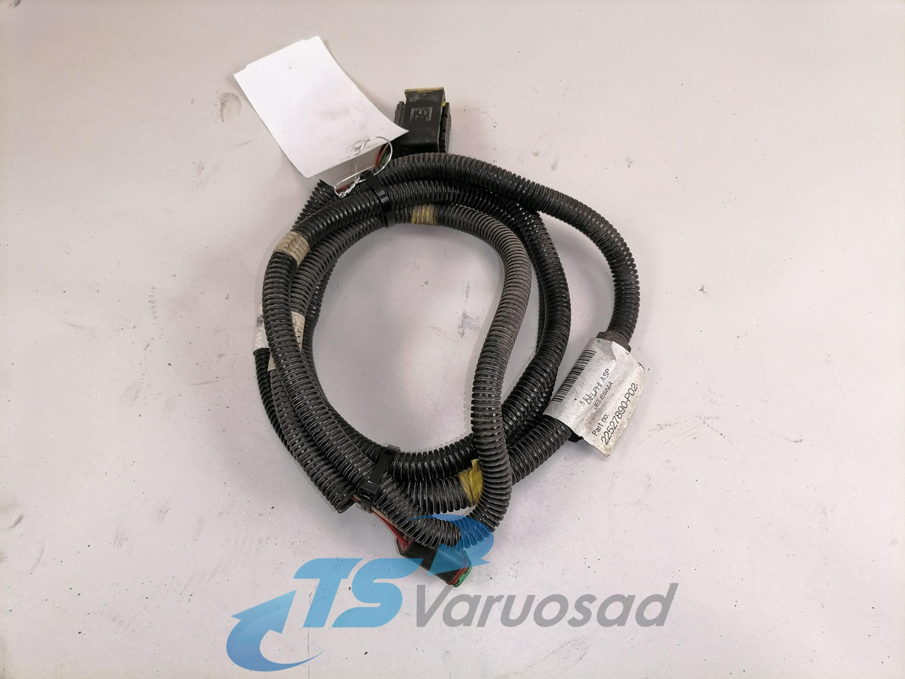 Volvo Raami juhtmestik 22527890 - Универсальная запчасть для Грузовиков: фото 1 Volvo Raami juhtmestik 22527890 - Универсальная запчасть для Грузовиков: фото 1