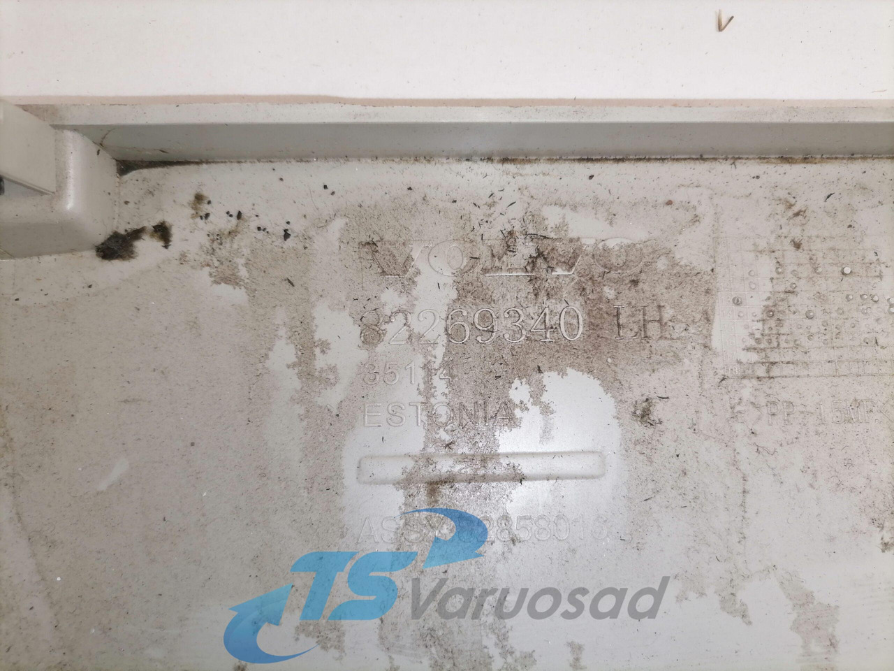 Volvo Salongi plastik 82269340 - Универсальная запчасть для Грузовиков: фото 3 Volvo Salongi plastik 82269340 - Универсальная запчасть для Грузовиков: фото 3