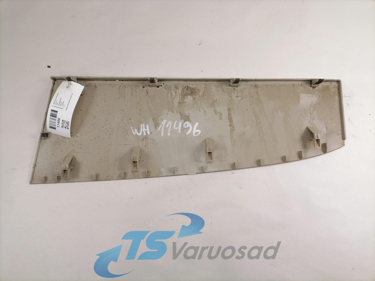 Volvo Salongi plastik 82269340 - Универсальная запчасть для Грузовиков: фото 2 Volvo Salongi plastik 82269340 - Универсальная запчасть для Грузовиков: фото 2