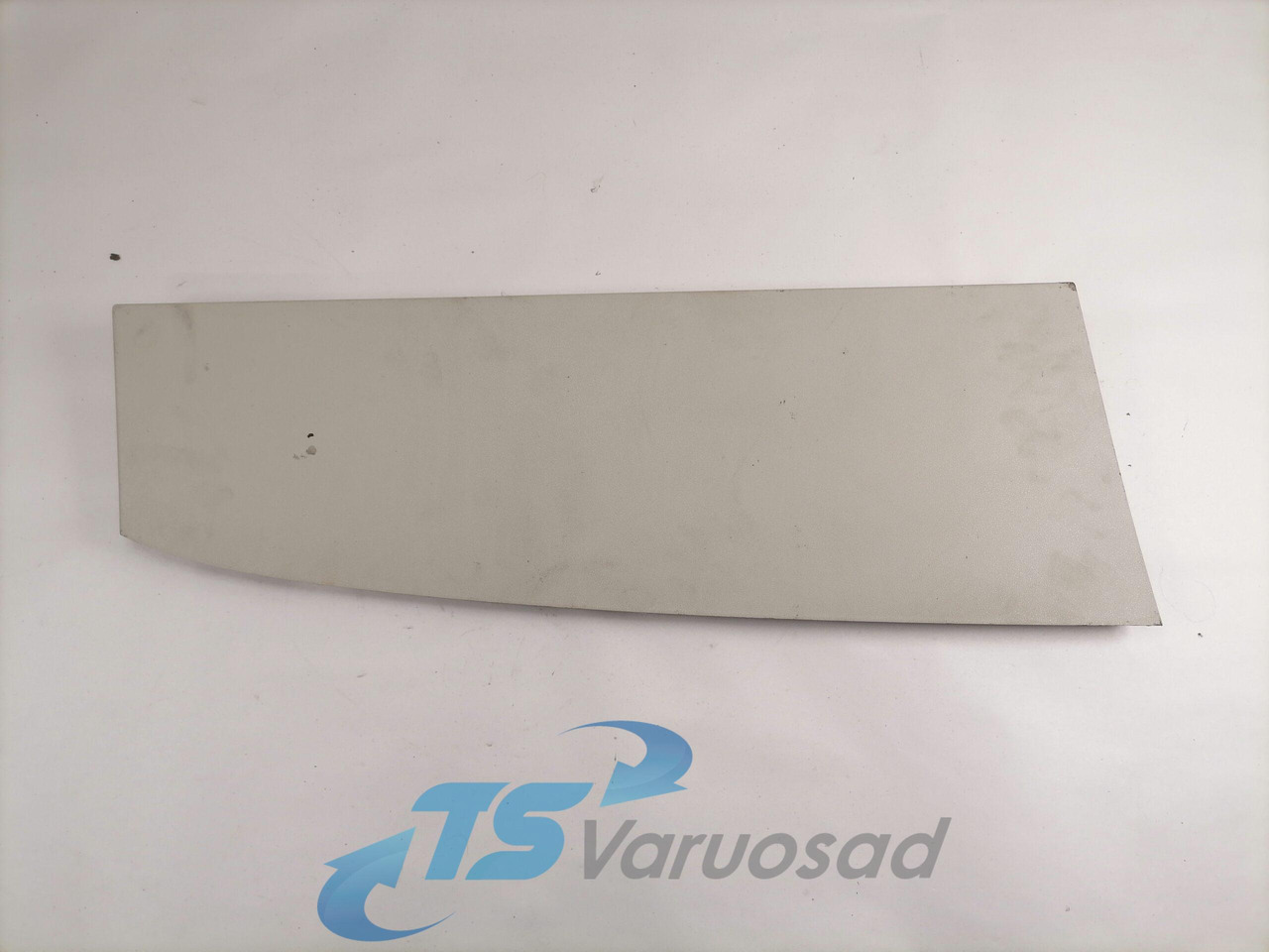 Volvo Salongi plastik 82269340 - Универсальная запчасть для Грузовиков: фото 1 Volvo Salongi plastik 82269340 - Универсальная запчасть для Грузовиков: фото 1