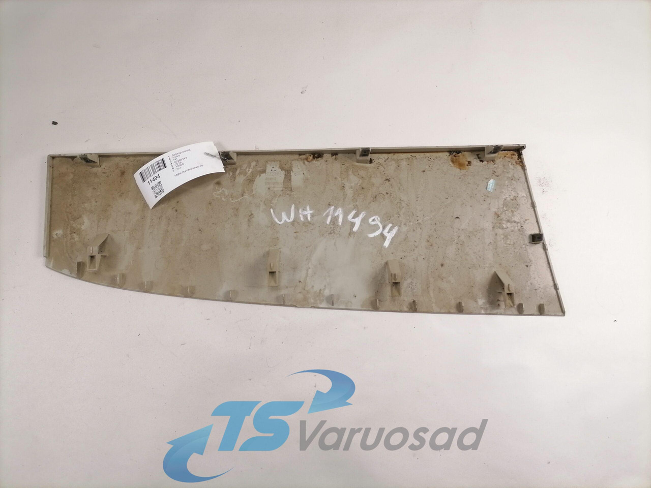 Volvo Salongi plastik 82269343 - Универсальная запчасть для Грузовиков: фото 2 Volvo Salongi plastik 82269343 - Универсальная запчасть для Грузовиков: фото 2