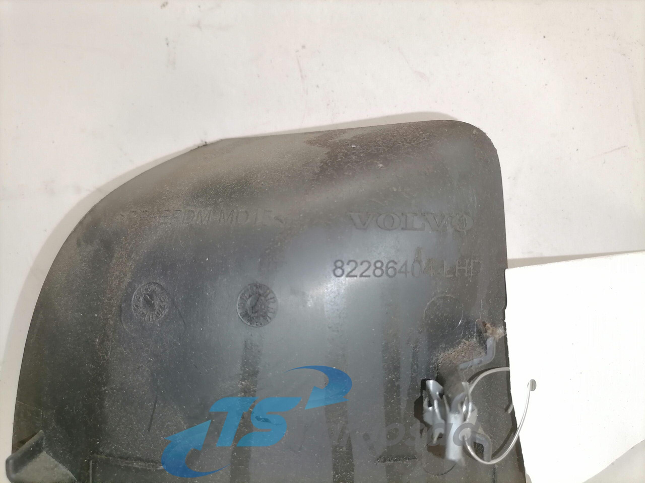 Volvo Salongi plastik 82286404 - Универсальная запчасть для Грузовиков: фото 2 Volvo Salongi plastik 82286404 - Универсальная запчасть для Грузовиков: фото 2
