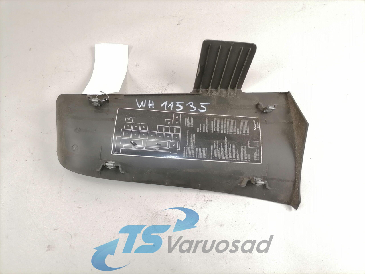 Volvo Salongi plastik 82286404 - Универсальная запчасть для Грузовиков: фото 3 Volvo Salongi plastik 82286404 - Универсальная запчасть для Грузовиков: фото 3