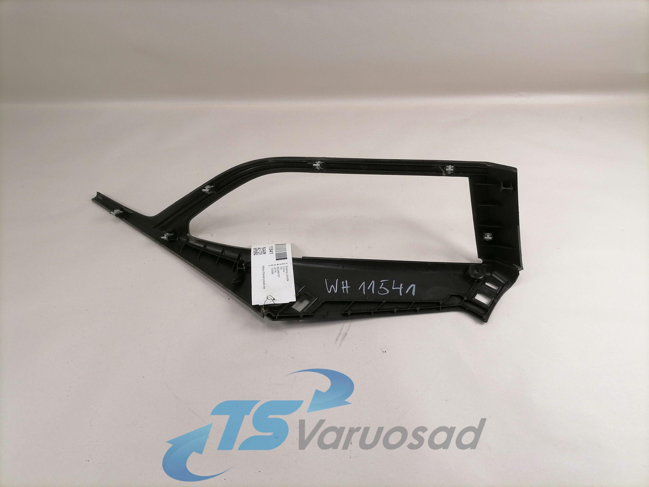 Volvo Salongi plastik 82286767 - Универсальная запчасть для Грузовиков: фото 3 Volvo Salongi plastik 82286767 - Универсальная запчасть для Грузовиков: фото 3