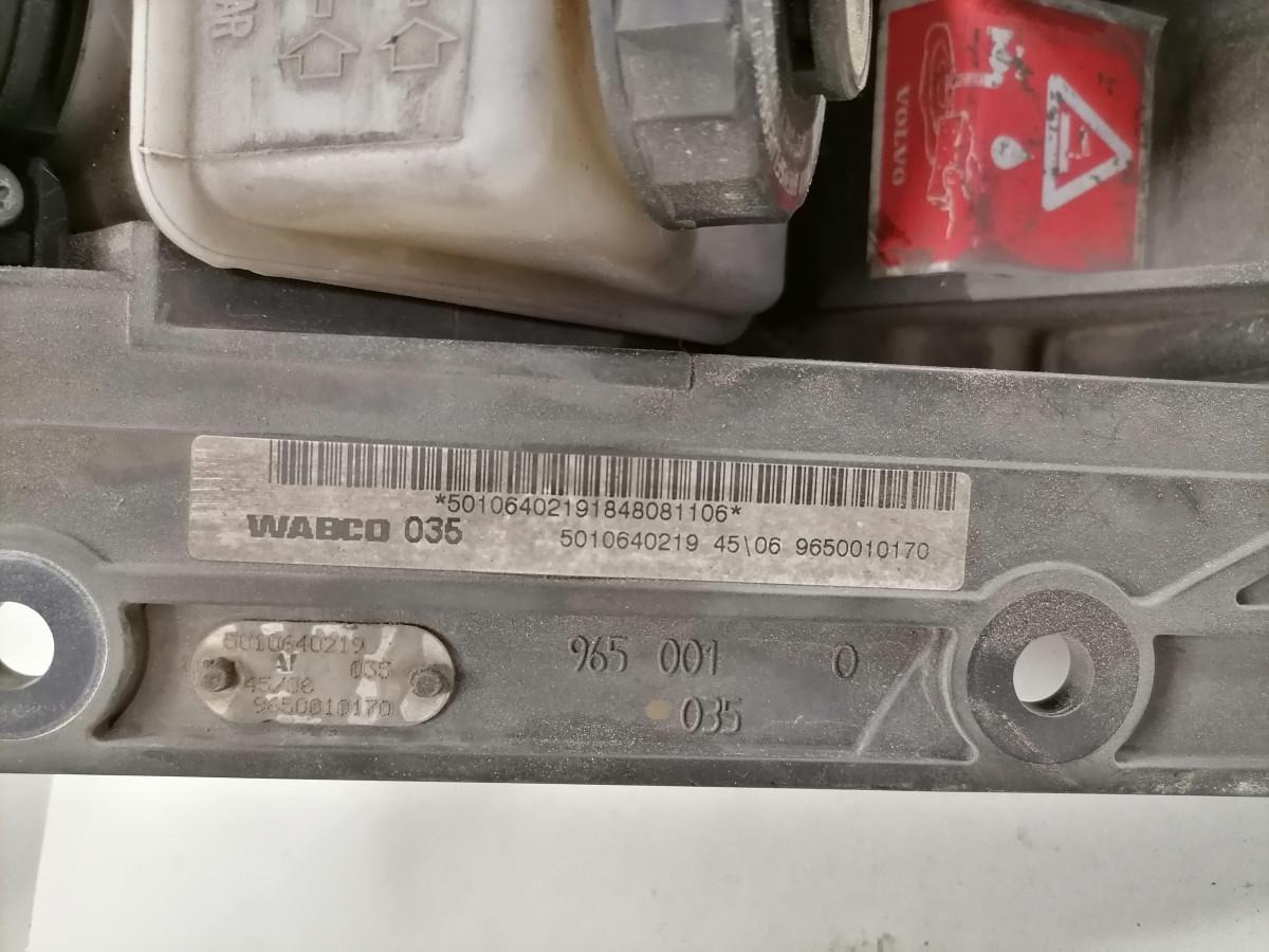Volvo Siduri + piduri pedaalid 5010640219 - Топливная система для Грузовиков: фото 4 Volvo Siduri + piduri pedaalid 5010640219 - Топливная система для Грузовиков: фото 4