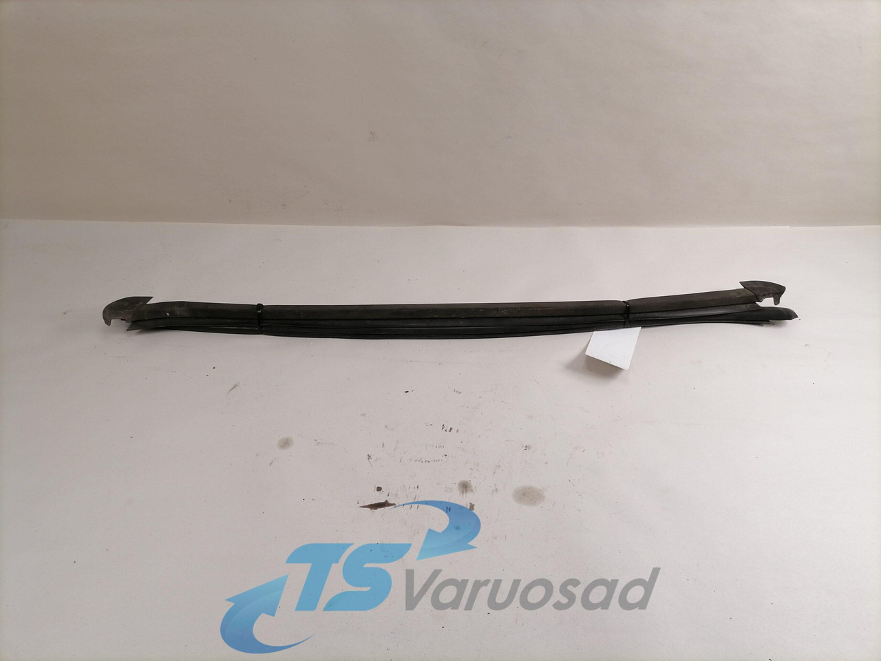 Volvo Ukseklaasi tihend 82110669 - Дверь и запчасти для Грузовиков: фото 1 Volvo Ukseklaasi tihend 82110669 - Дверь и запчасти для Грузовиков: фото 1
