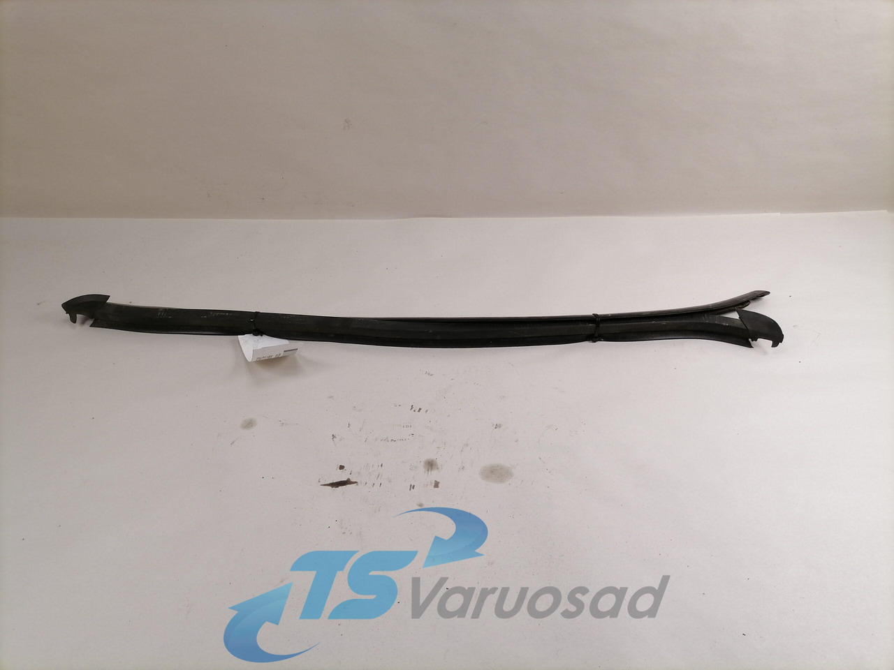 Volvo Ukseklaasi tihend 82178206 - Дверь и запчасти для Грузовиков: фото 1 Volvo Ukseklaasi tihend 82178206 - Дверь и запчасти для Грузовиков: фото 1