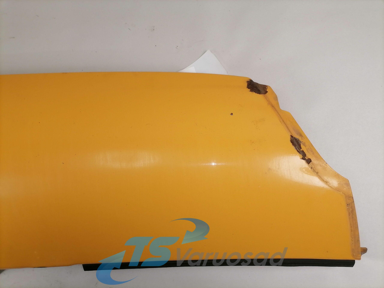 Volvo Volvo kabiini nurgapõsk, vasak 20379175 - Решётка радиатора для Грузовиков: фото 3 Volvo Volvo kabiini nurgapõsk, vasak 20379175 - Решётка радиатора для Грузовиков: фото 3