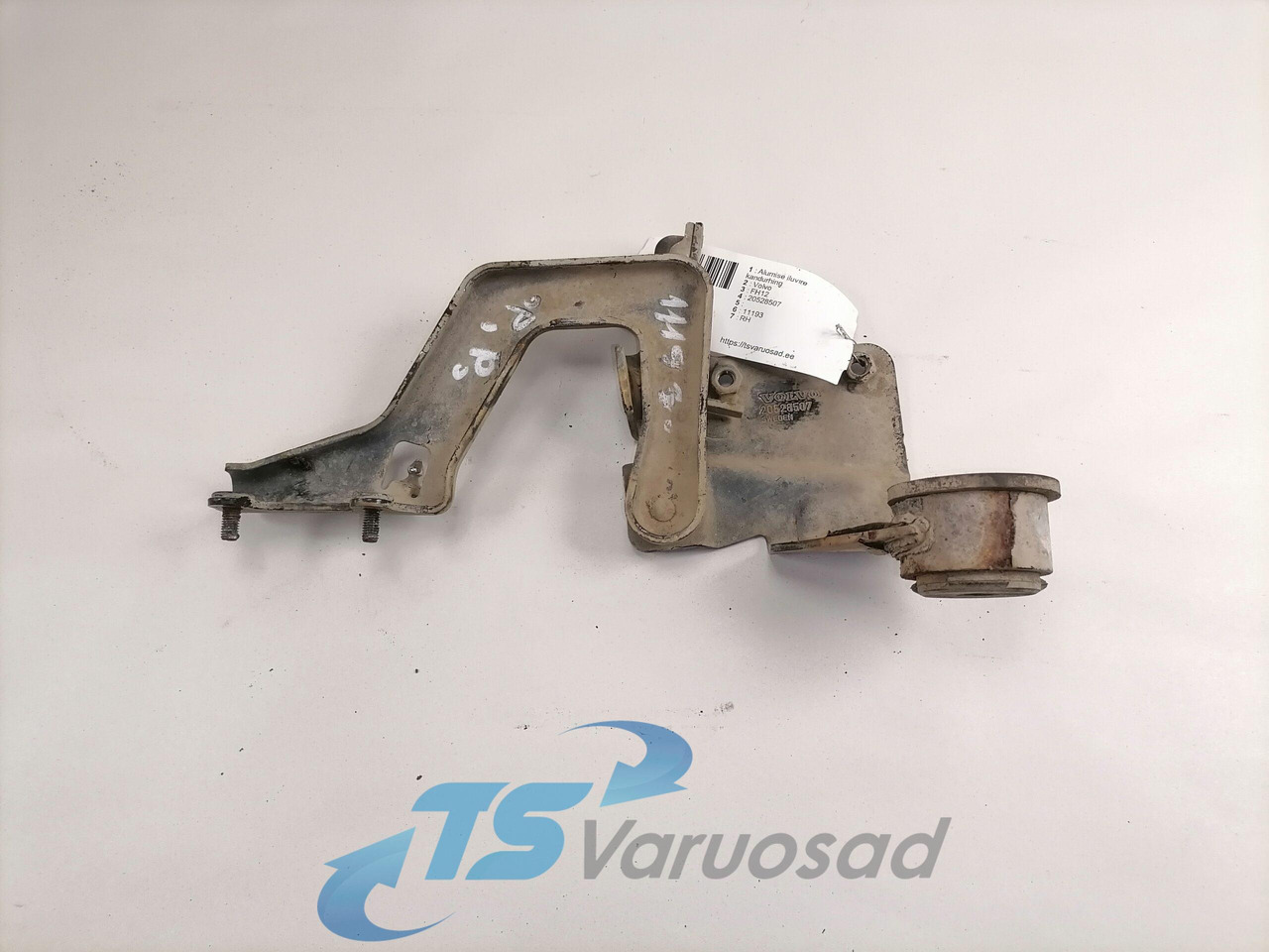 Volvo lower grille carrier hinge 20528507 - Решётка радиатора для Грузовиков: фото 3 Volvo lower grille carrier hinge 20528507 - Решётка радиатора для Грузовиков: фото 3